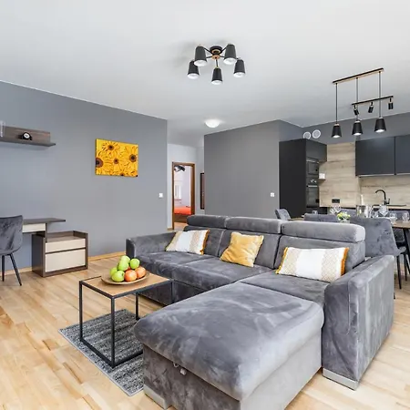 Aquamarina Marina Invest