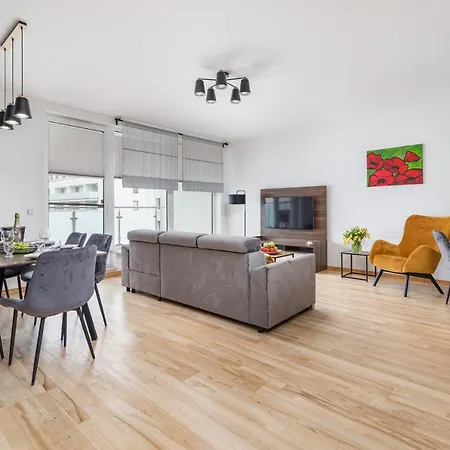 Aquamarina Marina Invest