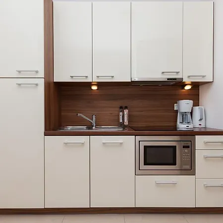 Aquamarina 아파트