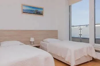 Aquamarina Marina Invest *
