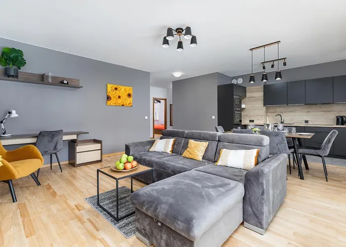 Aquamarina Marina Invest