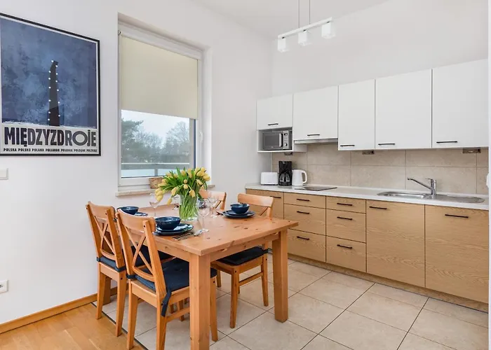 Apartment Aquamarina Marina Invest *