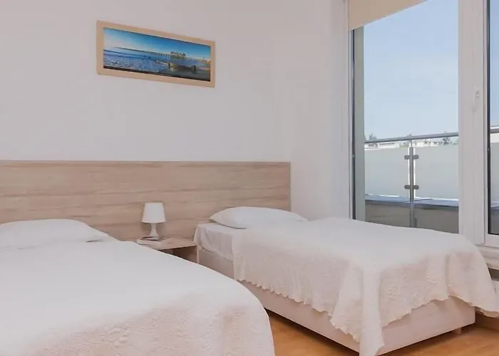 Apartment Aquamarina Marina Invest